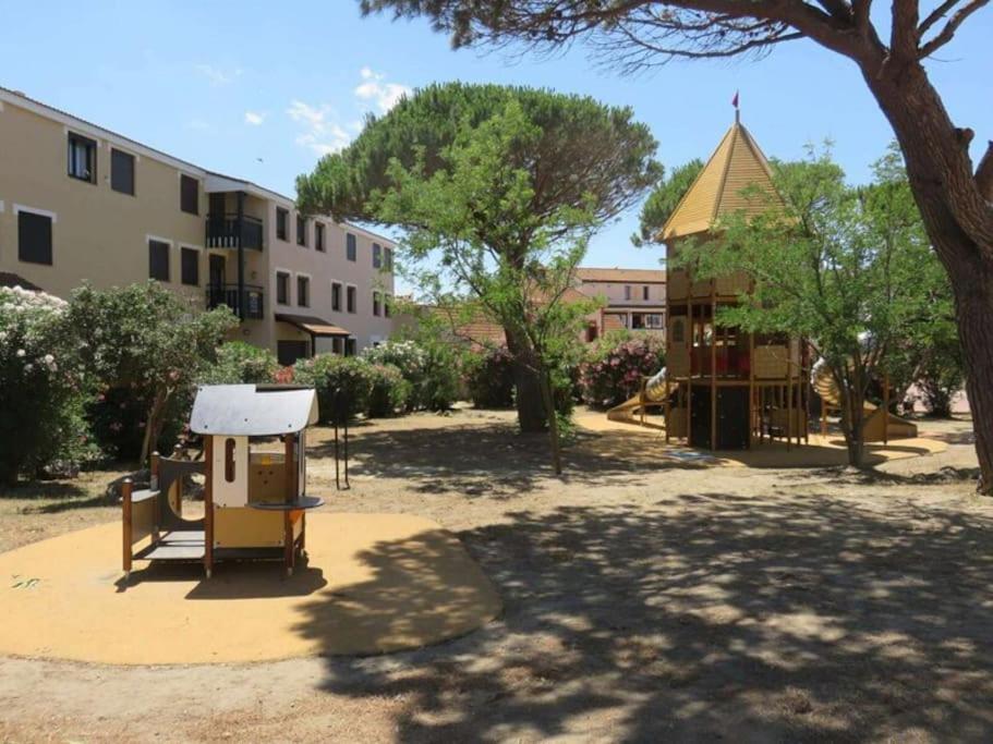 Appartement 5 Couchages Tout Confort Proche Mer Le Barcares Luaran gambar